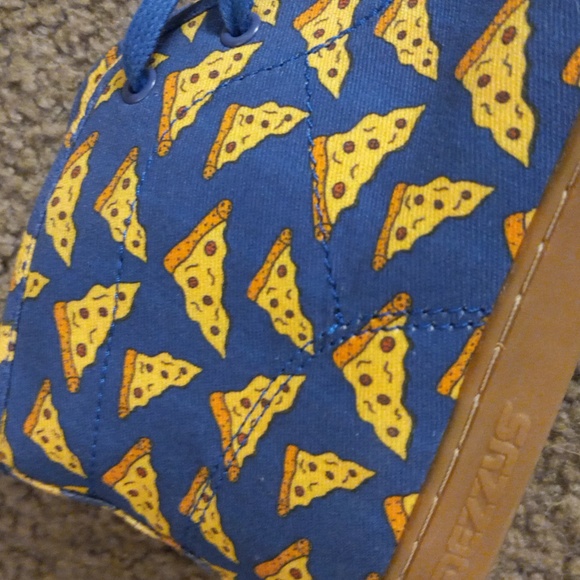 BLUE PIZZA DEZZYS, stitch quality, size 4 - Picture 11 of 12